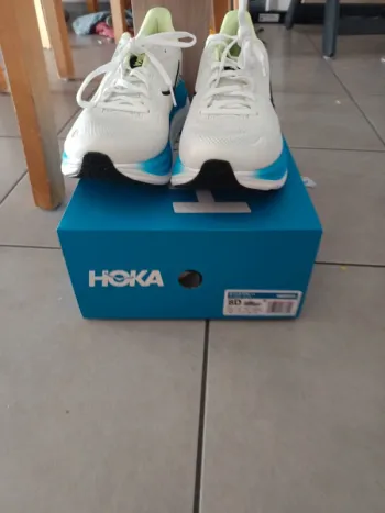 Gebrauchtes Hoka Clifton 11 Running Shoes
