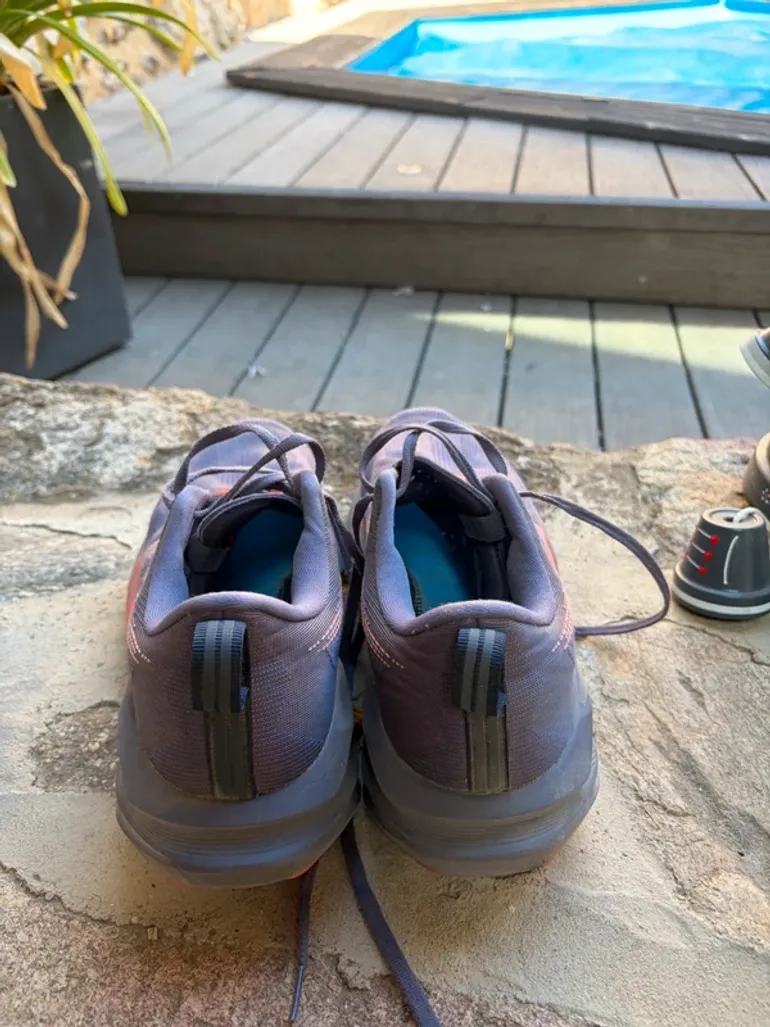 Gebrauchtes Asics Novablast bike — Bild 2 von 2
