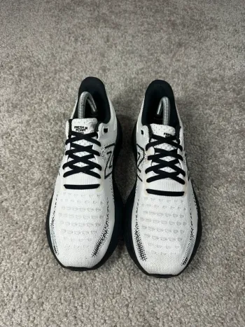 Použité Lightweight Fresh Foam 1080v12 bike — obrázek 3 z 11