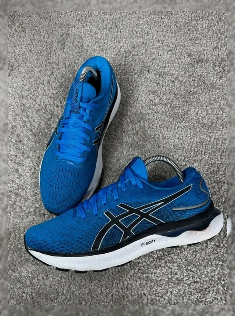 Used Asics Gel Nimbus 24 bike — image 2 of 13