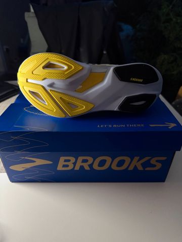 Used Brooks Hyperion Max 4 2026 bike — image 4 of 4