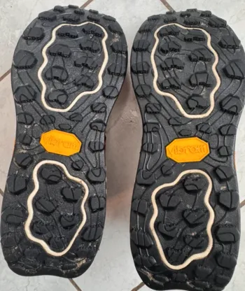 Używany New Balance Hierro v7 bike — zdjęcie 3 z 3