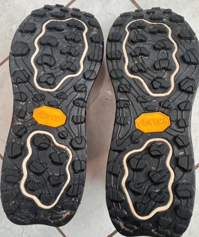 Używany New Balance Hierro v7 bike — zdjęcie 3 z 3