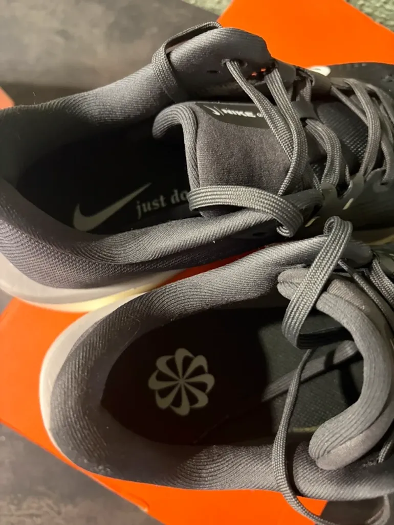 Nike Quest 6 bike usato — immagine 4 di 7
