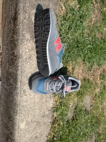 Scarpa New Balance ginnastica bike usato — immagine 6 di 10