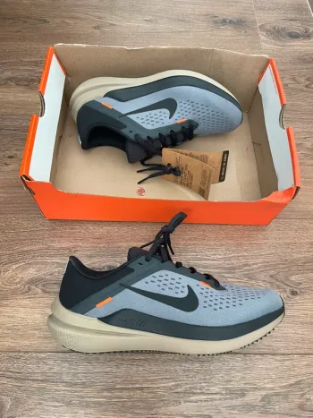 Maestro Nike Air Winflo 10 Running Shoes usato