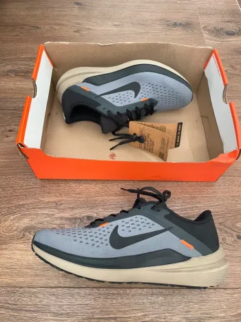 Maestro Nike Air Winflo 10 bike usato — immagine 2 di 8