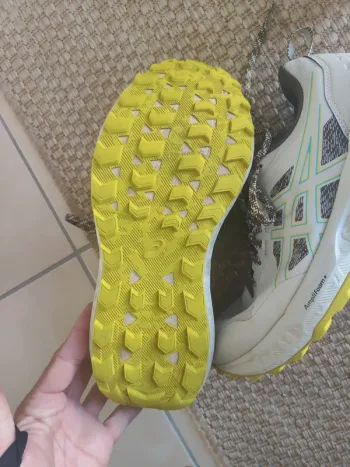 Asics Gel-Sonoma 8 bike usato — immagine 3 di 6