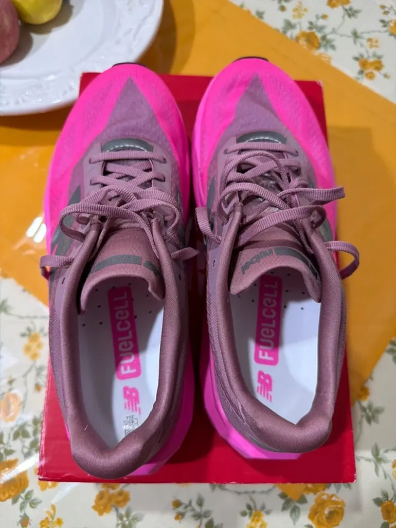 New Balance Rebel v5 bike usato — immagine 6 di 8