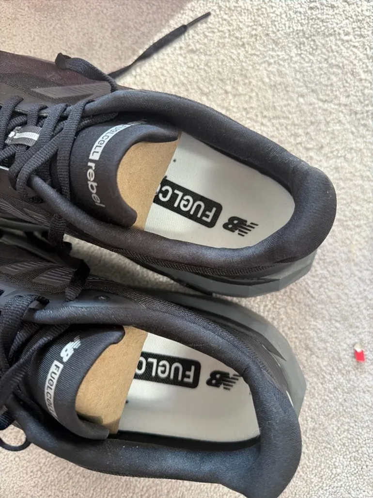New Balance FuelCell Rebel bike usato — immagine 5 di 6