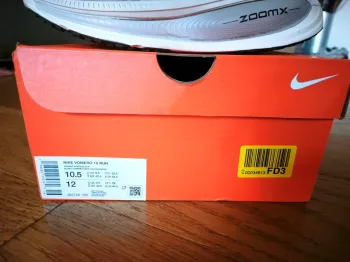 Nike Vomero 18 Run bike usato — immagine 2 di 6