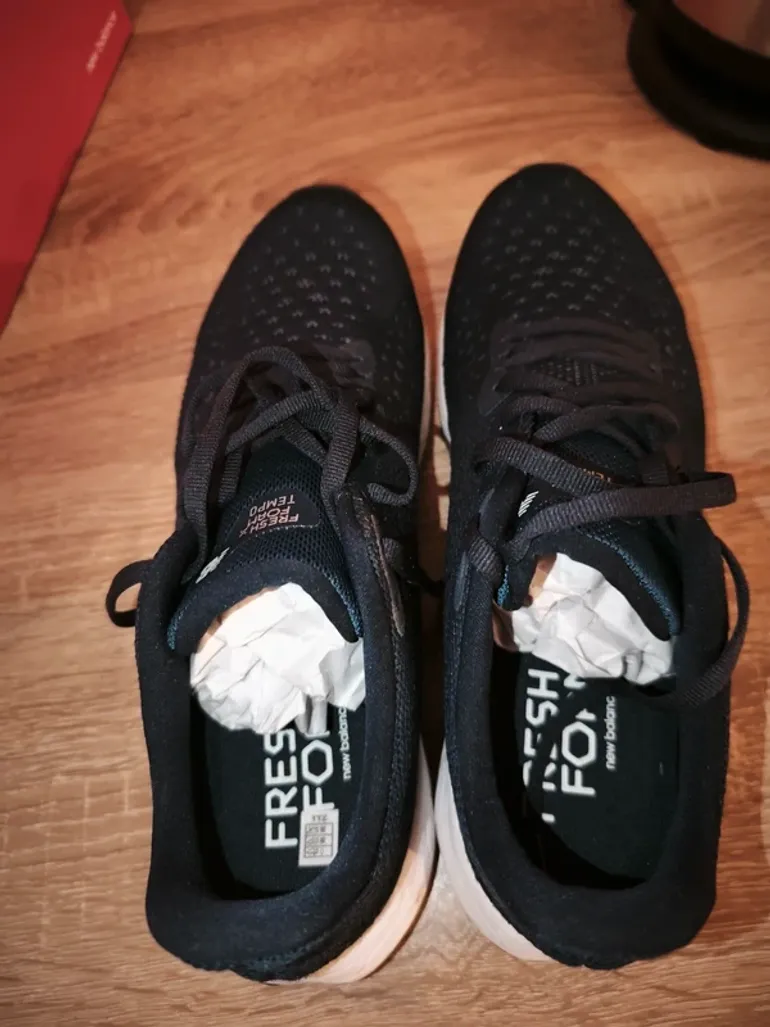 New Balance Fresh Foam bike usato — immagine 4 di 7