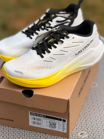 Salomon Aero Blaze 3 Running Shoes usato