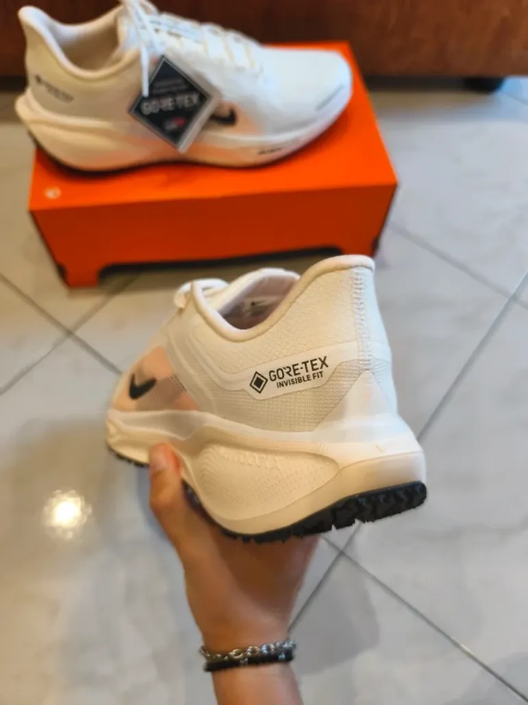 Pegasus Air Zoom 41 Gore-Tex bike usato — immagine 3 di 8