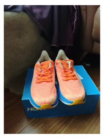 Tweedehands Hoka Clifton 9 bike — afbeelding 2 van 6