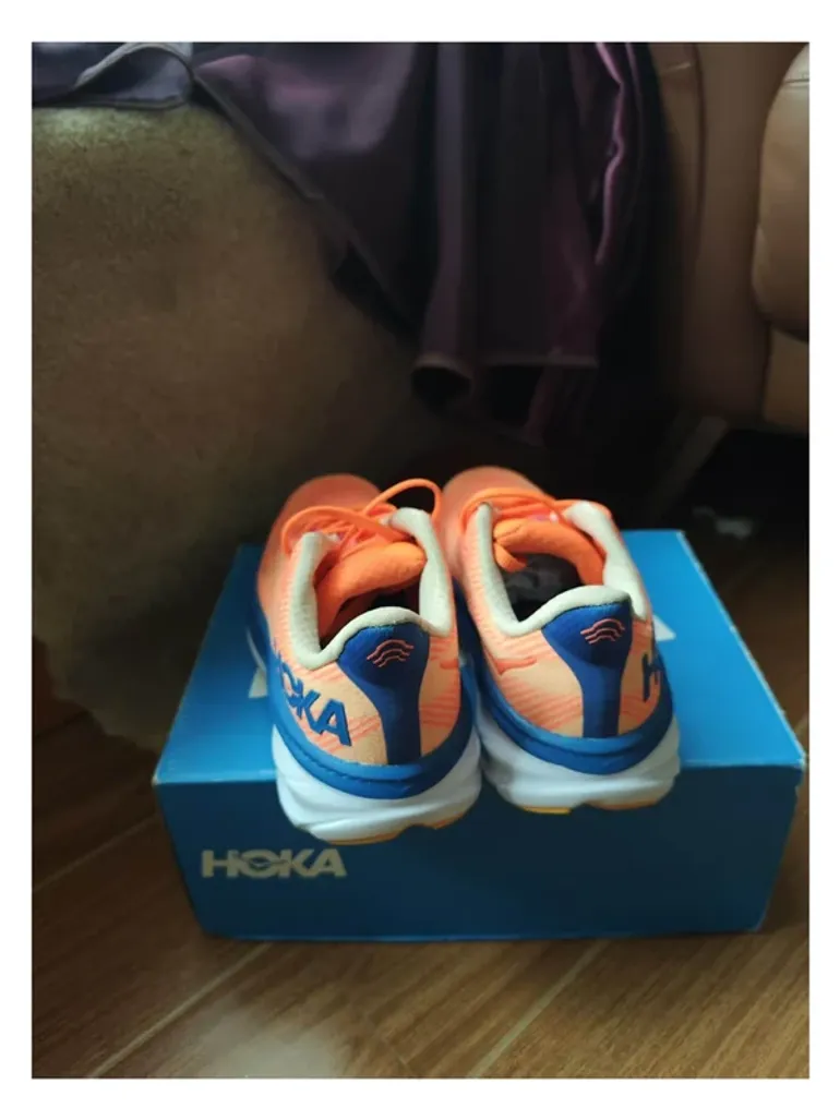 Tweedehands Hoka Clifton 9 bike — afbeelding 3 van 6