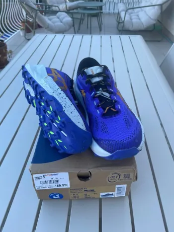 Used Asics Trabuco 14 Running Shoes