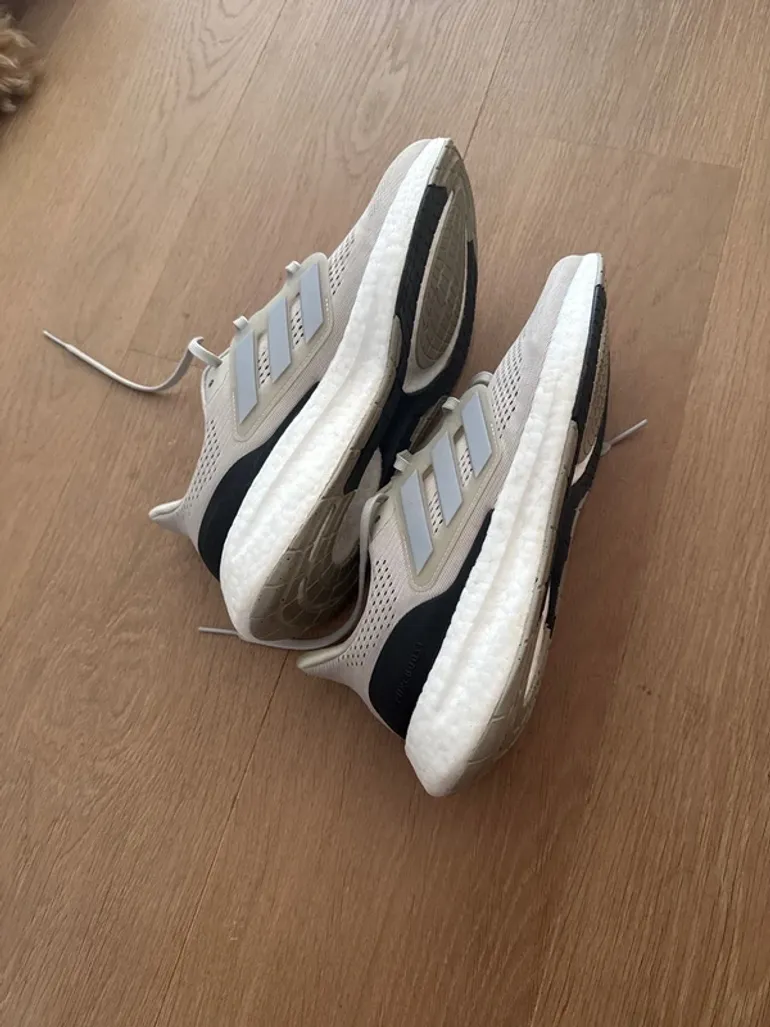 Adidas Pureboost 23 bike usato — immagine 5 di 12