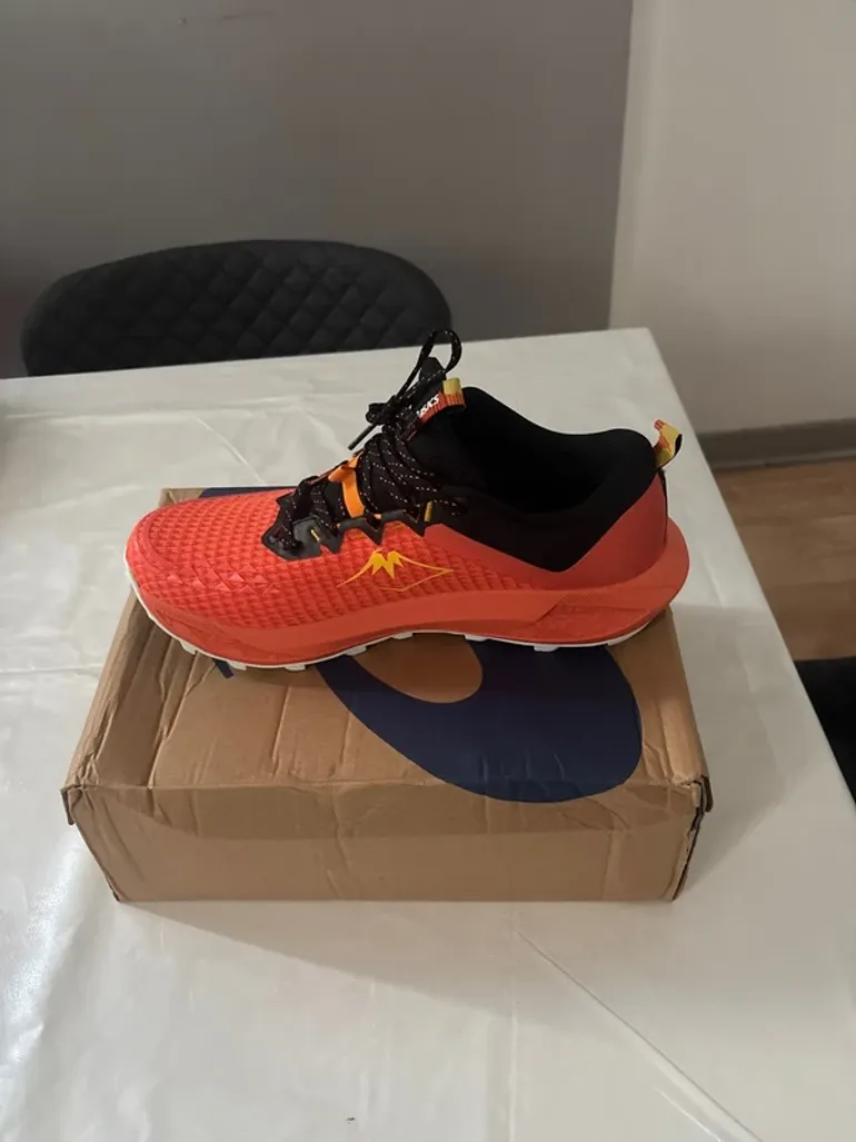 Asics Running Shoes bike usato — immagine 6 di 6