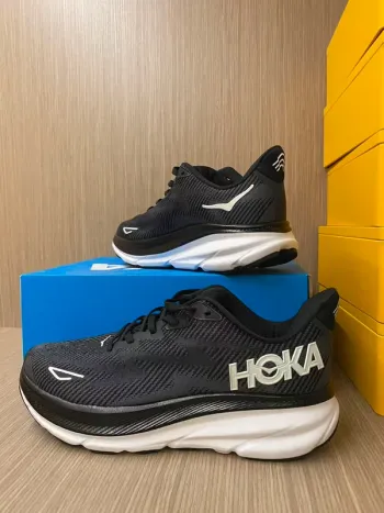 Hoka Running Shoes Size 44 bike usato — immagine 2 di 2