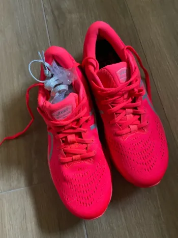 Scarpa Asics Gel-Kayano 28 Running Shoes usato