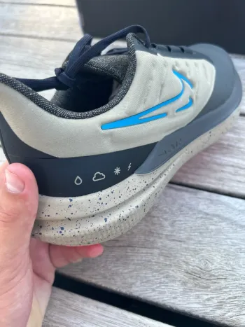 Použité Nike Shield bike — obrázek 7 z 9