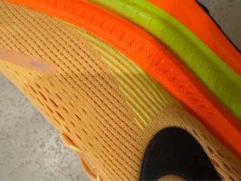 Used Nike Vomero 18 bike — image 9 of 15