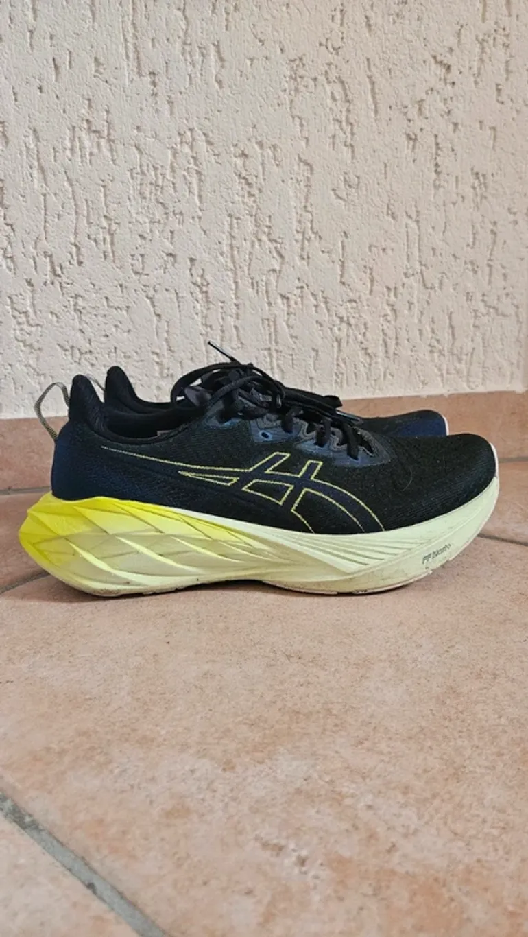 Used Asics Novablast 3 bike — image 3 of 6