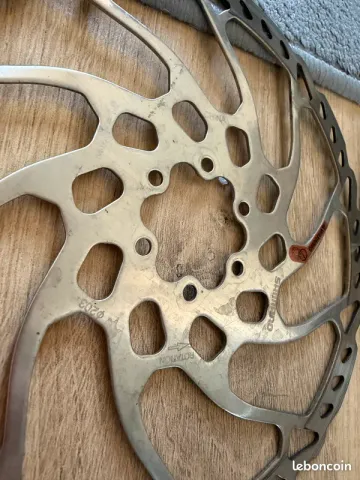 Used Shimano Disques de frein 203 mm bike — image 2 of 2