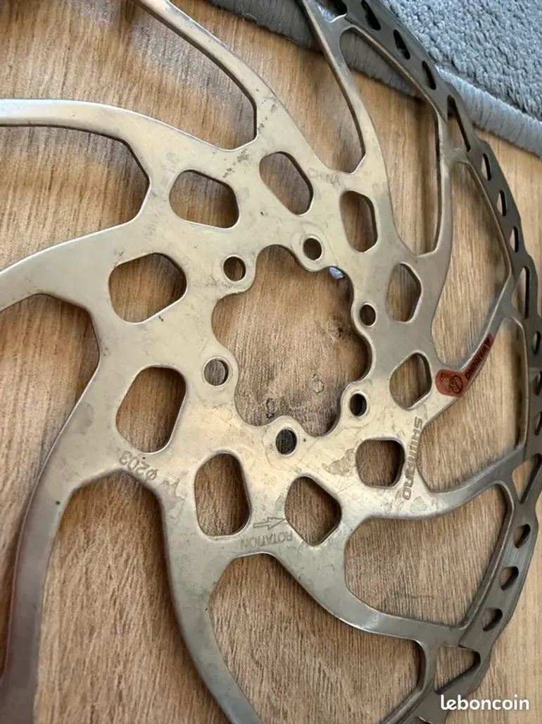 Used Shimano Disques de frein 203 mm bike — image 2 of 2