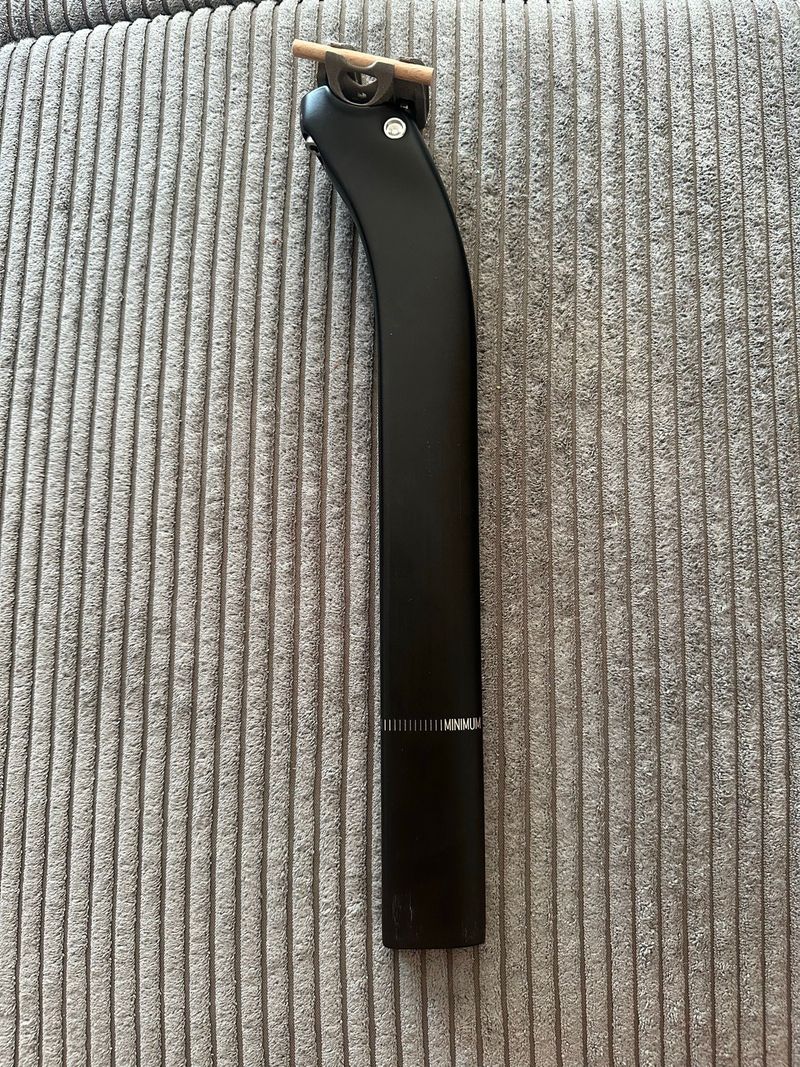 Used Pinarello Dogma F Seatpost 2026 Saddles & Seatposts