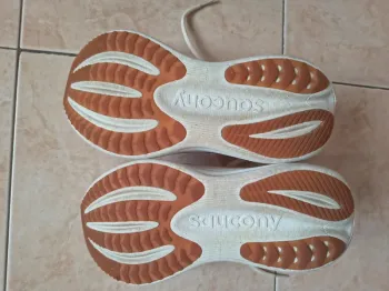 Gebrauchtes Saucony Triumph 23 bike — Bild 2 von 8