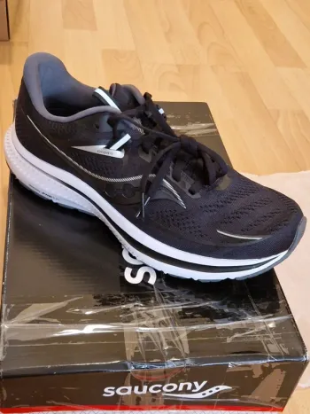 Używany Saucony Omni 21 Running Shoes