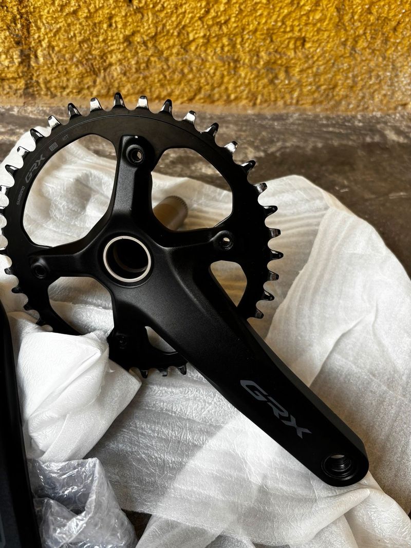 Used Shimano FC-RX 610 Drivetrain & Pedals