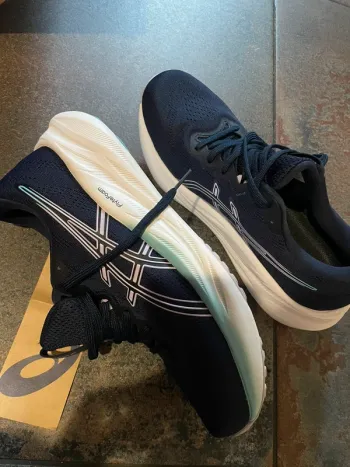 Używany Asics Running Shoes Running Shoes