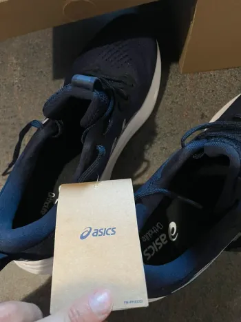 Gebrauchtes Asics Running Shoes bike — Bild 2 von 8