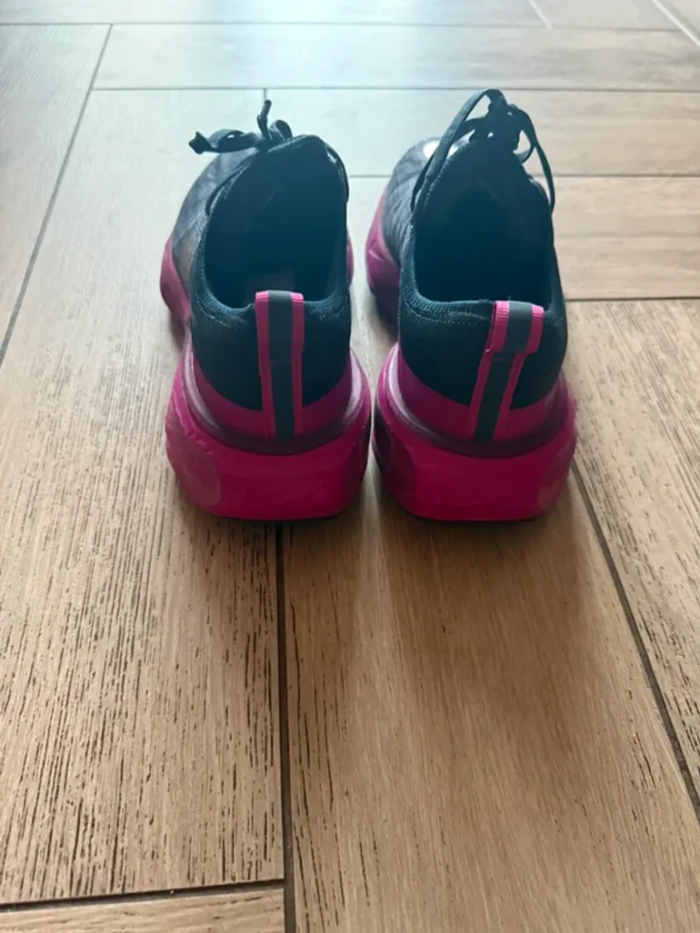 Używany Nike ZoomX Run 3 bike — zdjęcie 2 z 4