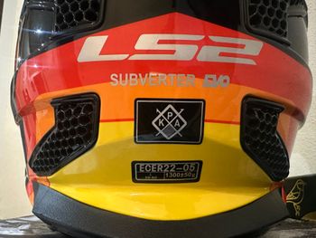 Tweedehands ls2 Helmet 2025 bike — afbeelding 2 van 6
