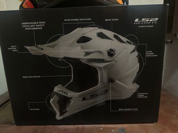 Tweedehands ls2 Helmet 2025 bike — afbeelding 5 van 6
