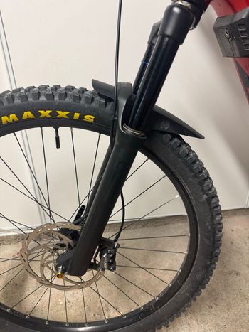 Brugt Sr Suntour Zeron 35 2025 bike — billede 3 af 6