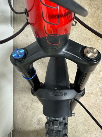 Brugt Sr Suntour Zeron 35 2025 bike — billede 4 af 6