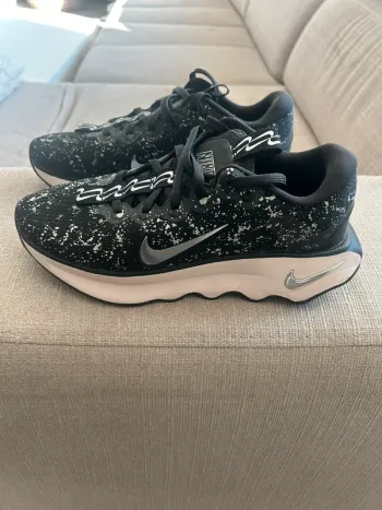 Used Nike Walking Shoes Hiking