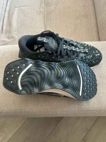 Used Nike Walking Shoes bike — image 5 of 6