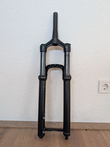 Used RockShox 35 Silver Fork bike — image 2 of 9