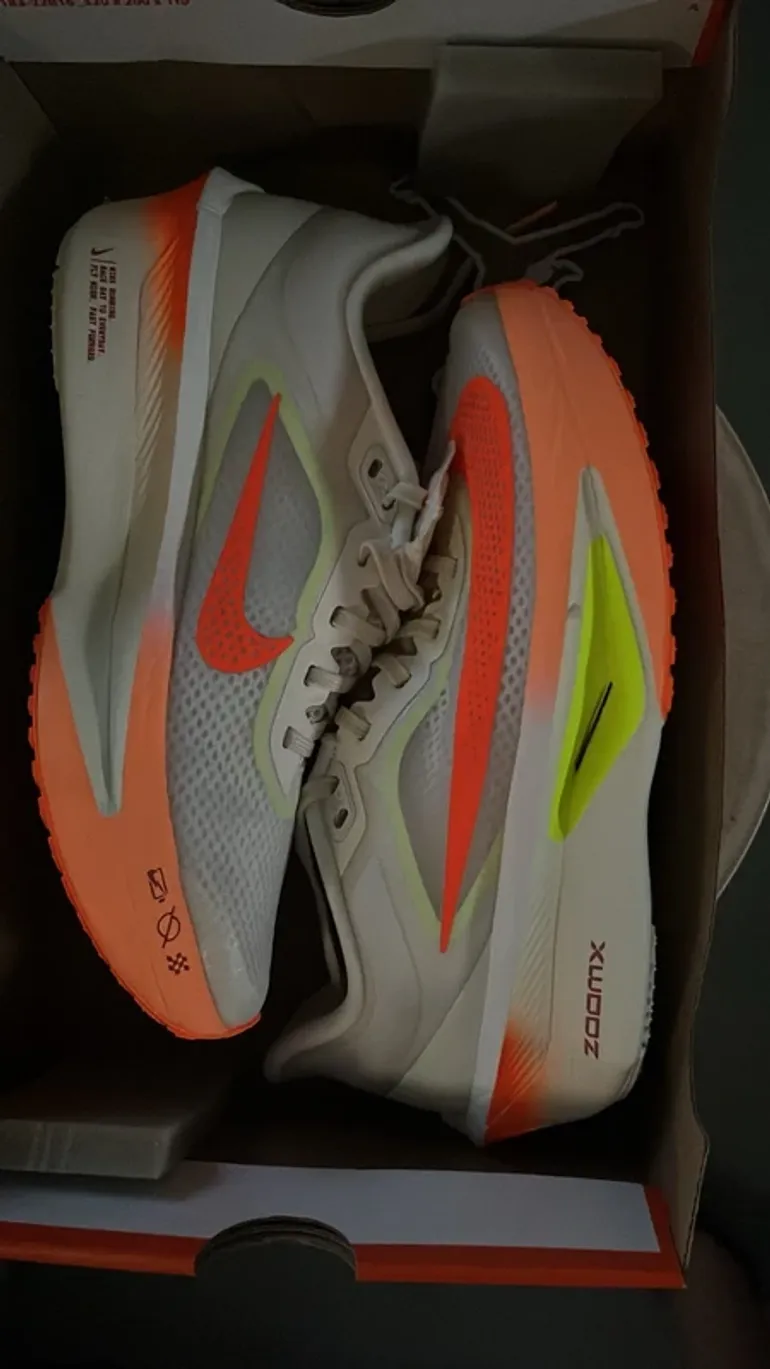 Nike W Zoom Fly 6 bike usato — immagine 4 di 4