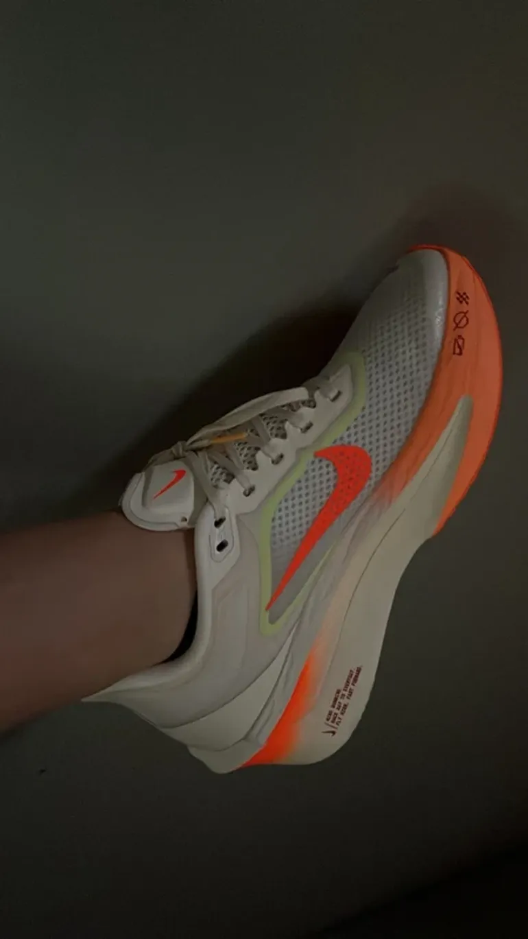 Nike W Zoom Fly 6 bike usato — immagine 3 di 4