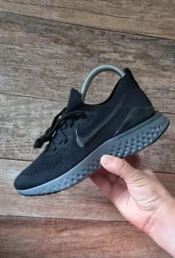 Used Saucony Epic React Flyknit 2 Running Shoes