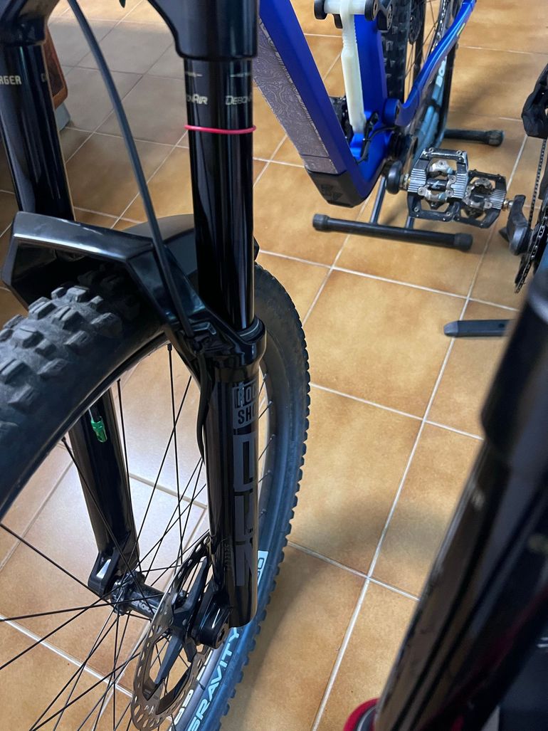 Brugt RockShox ZEB Select+ Fork 2025 bike — billede 2 af 10