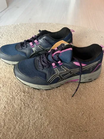 Asics Gel-Venture 8 Running Shoes d'occasion