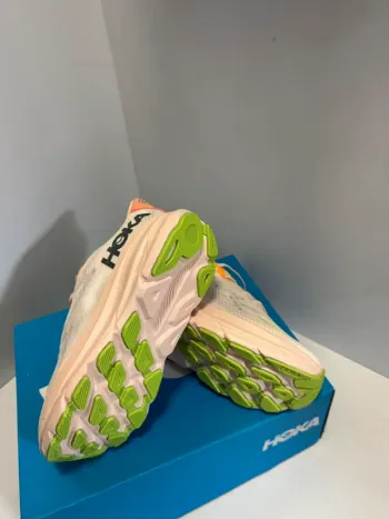 Hoka Shoes Size 37 bike d'occasion — image 9 sur 10